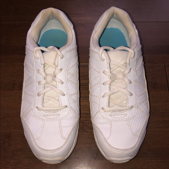 Cheerleading Shoes - Picture 2 of 3